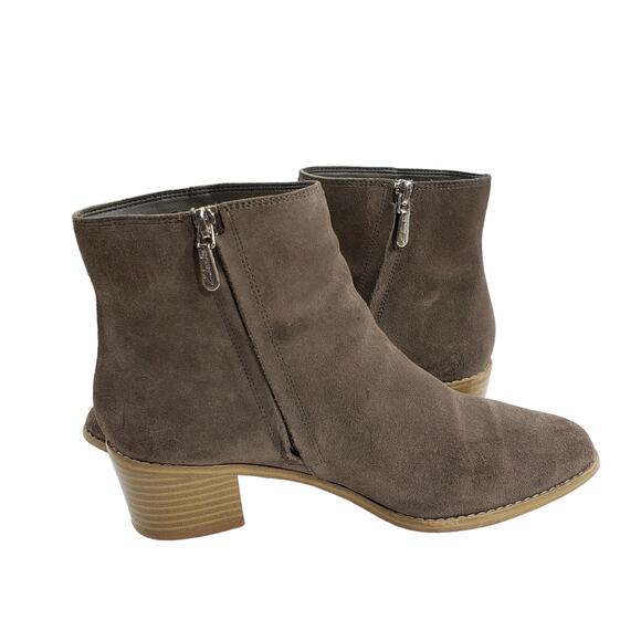 Clarks 8 Suede Leather Bootie Women Breccan‎ Myth Brown Zip Stack 2" Ankle Boots - Picture 6 of 10